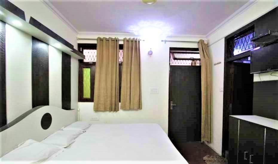 Central , Walk In Dargah & Markaz New Delhi