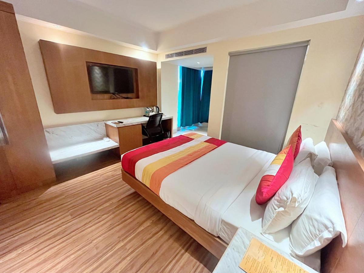 The Orion Plaza - Nehru Place 4*