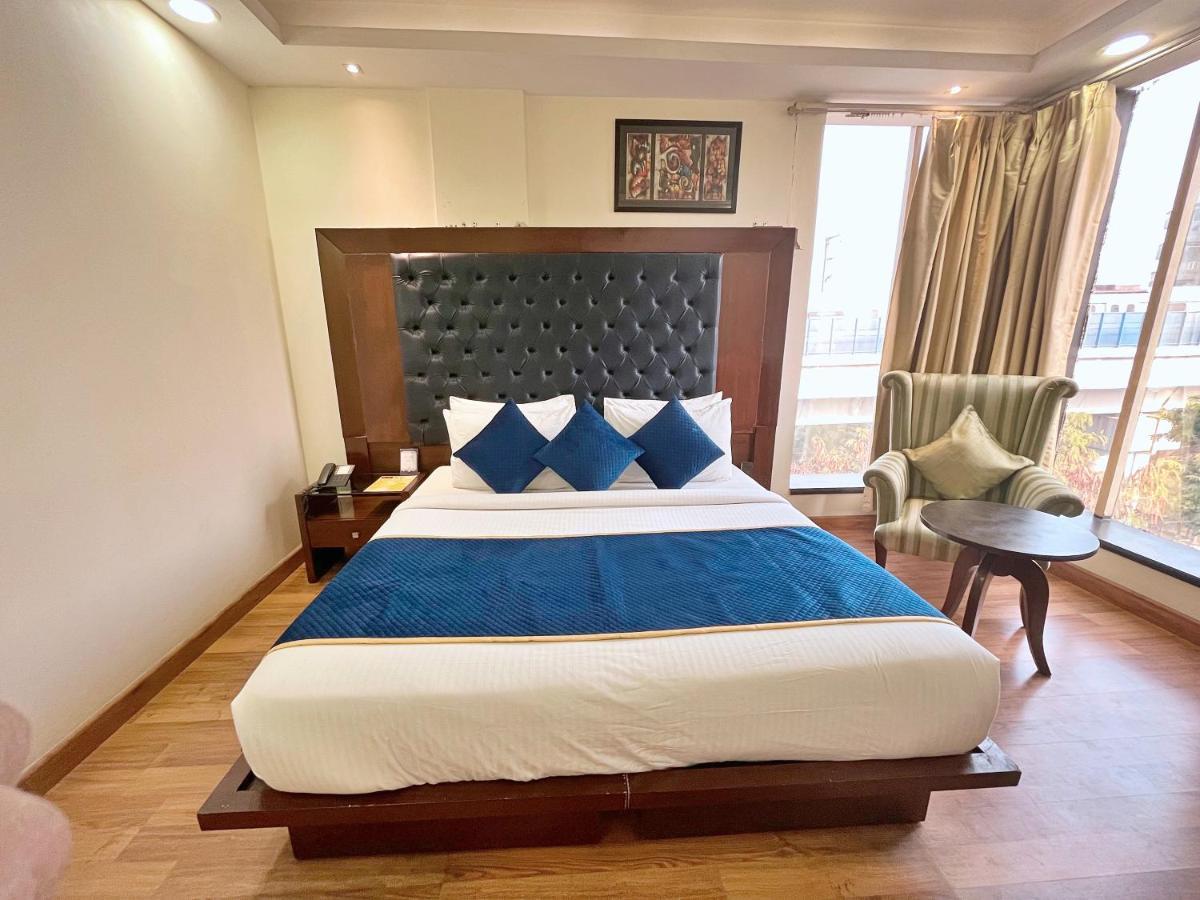 The Grand Orion - Kailash Colony Hotel