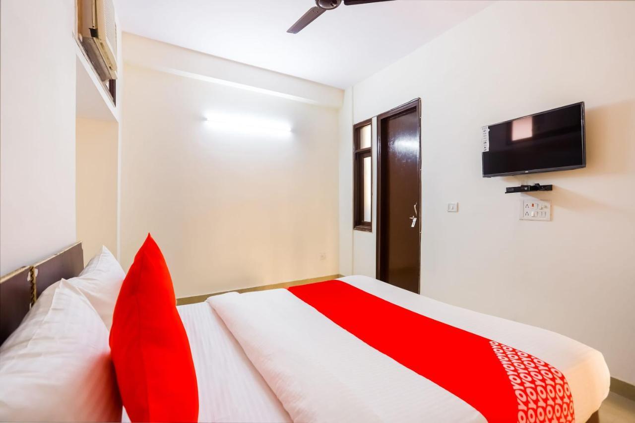 Oyo Royale Avenue Hotel 3*
