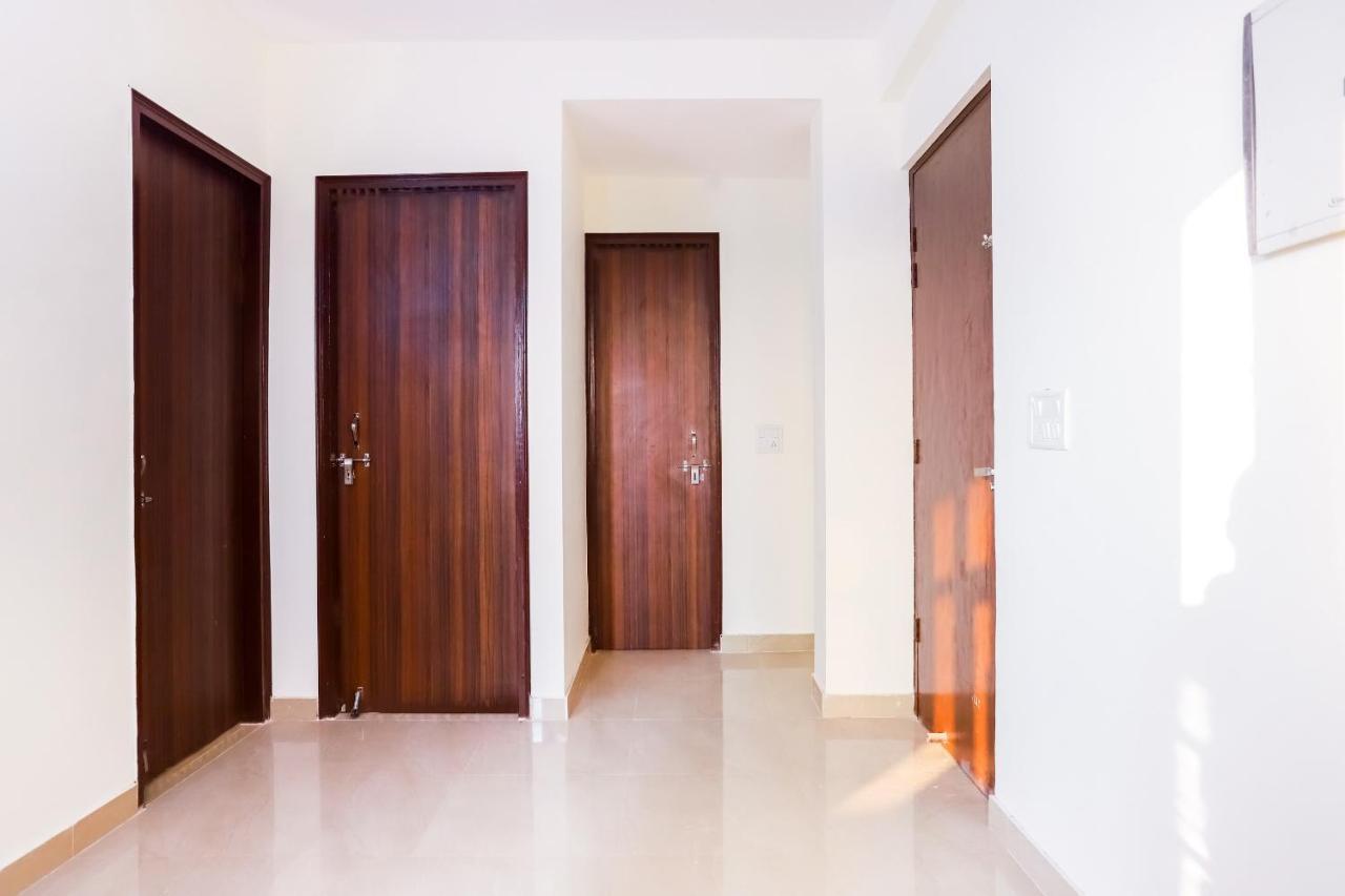 Oyo Royale Avenue 3*