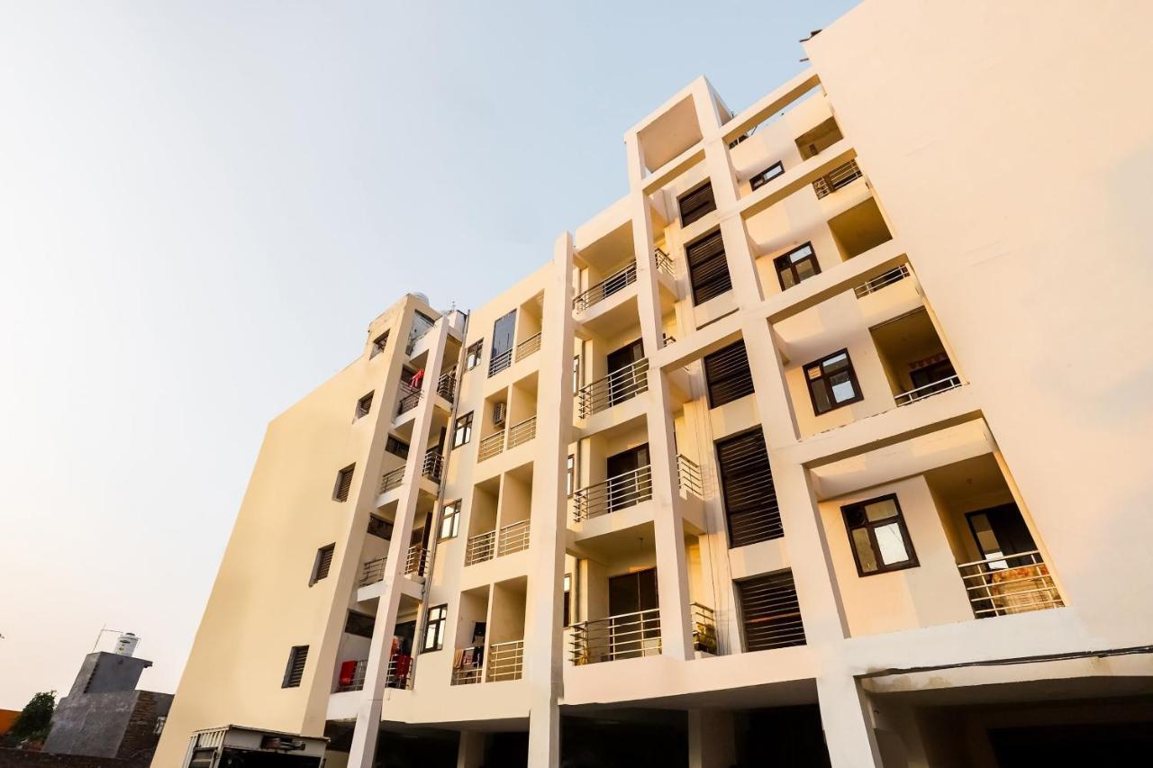 Oyo Royale Avenue 3*