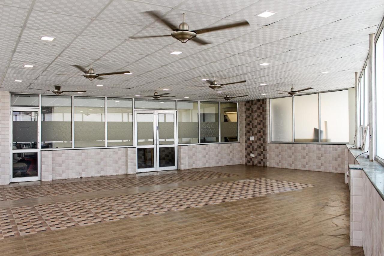 Oyo Asko International Near Gurudwara Shri Bangla Sahib Hotel 3*