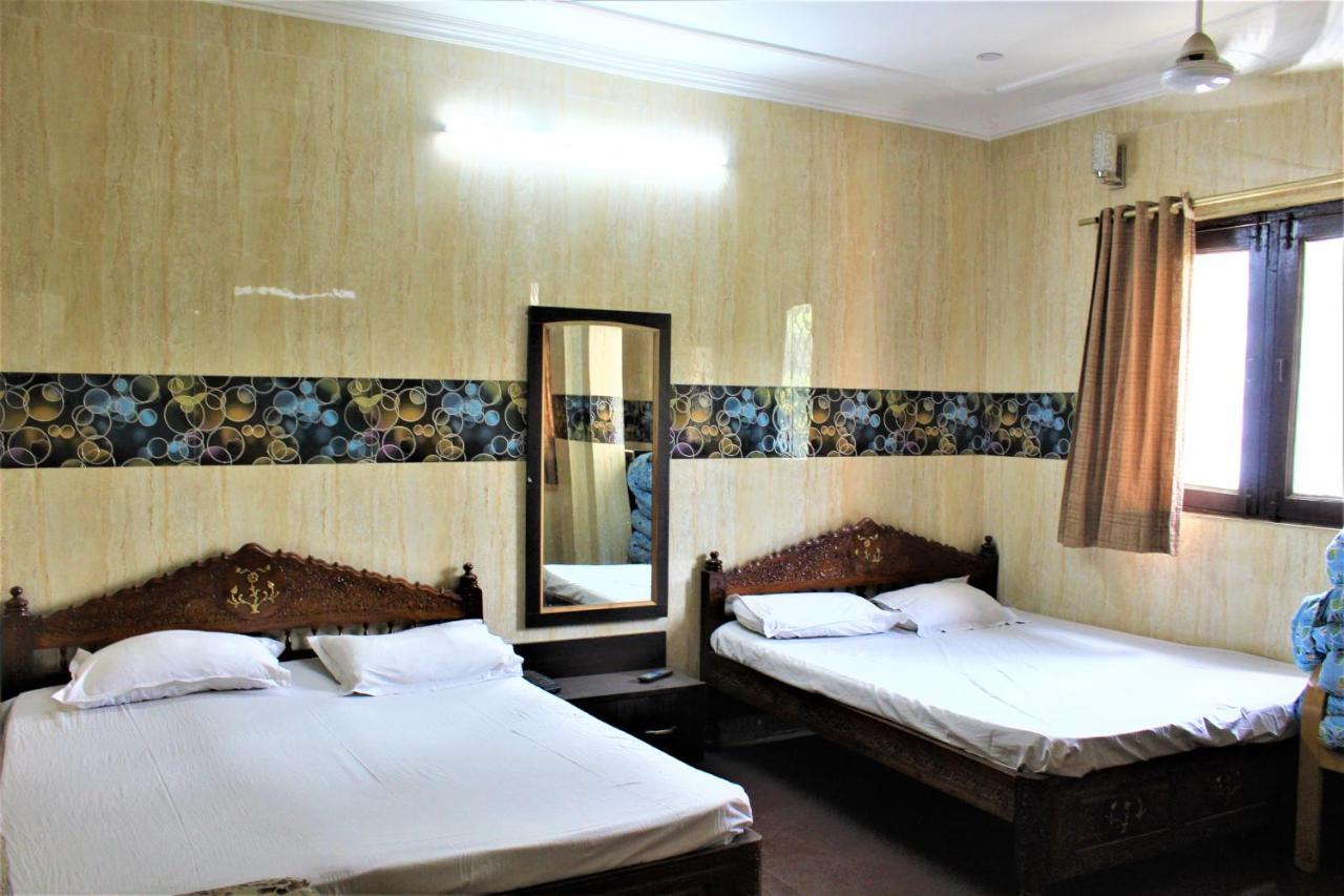 Central , Walk In Dargah & Markaz Guest house