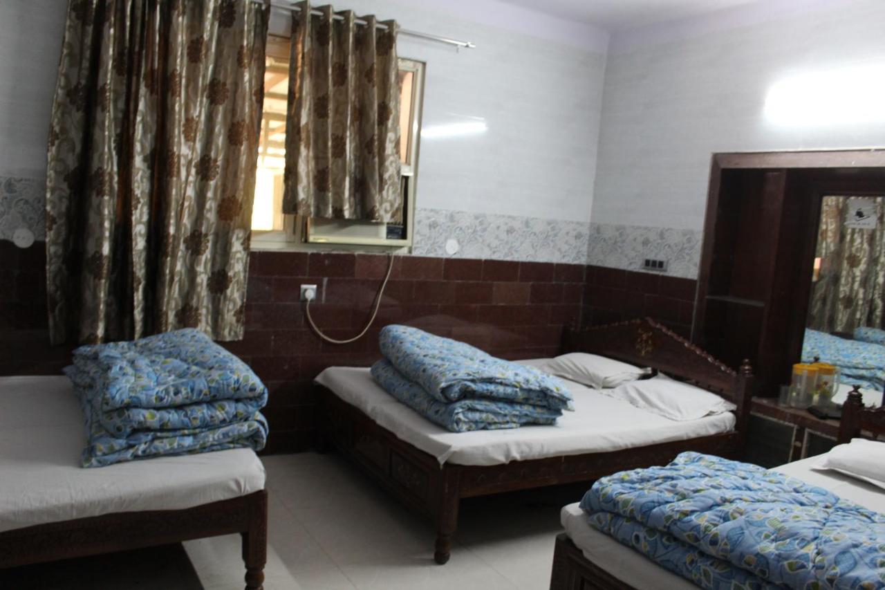 Central , Walk In Dargah & Markaz Guest house 3*