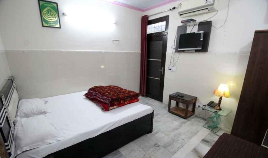 Central , Walk In Dargah & Markaz