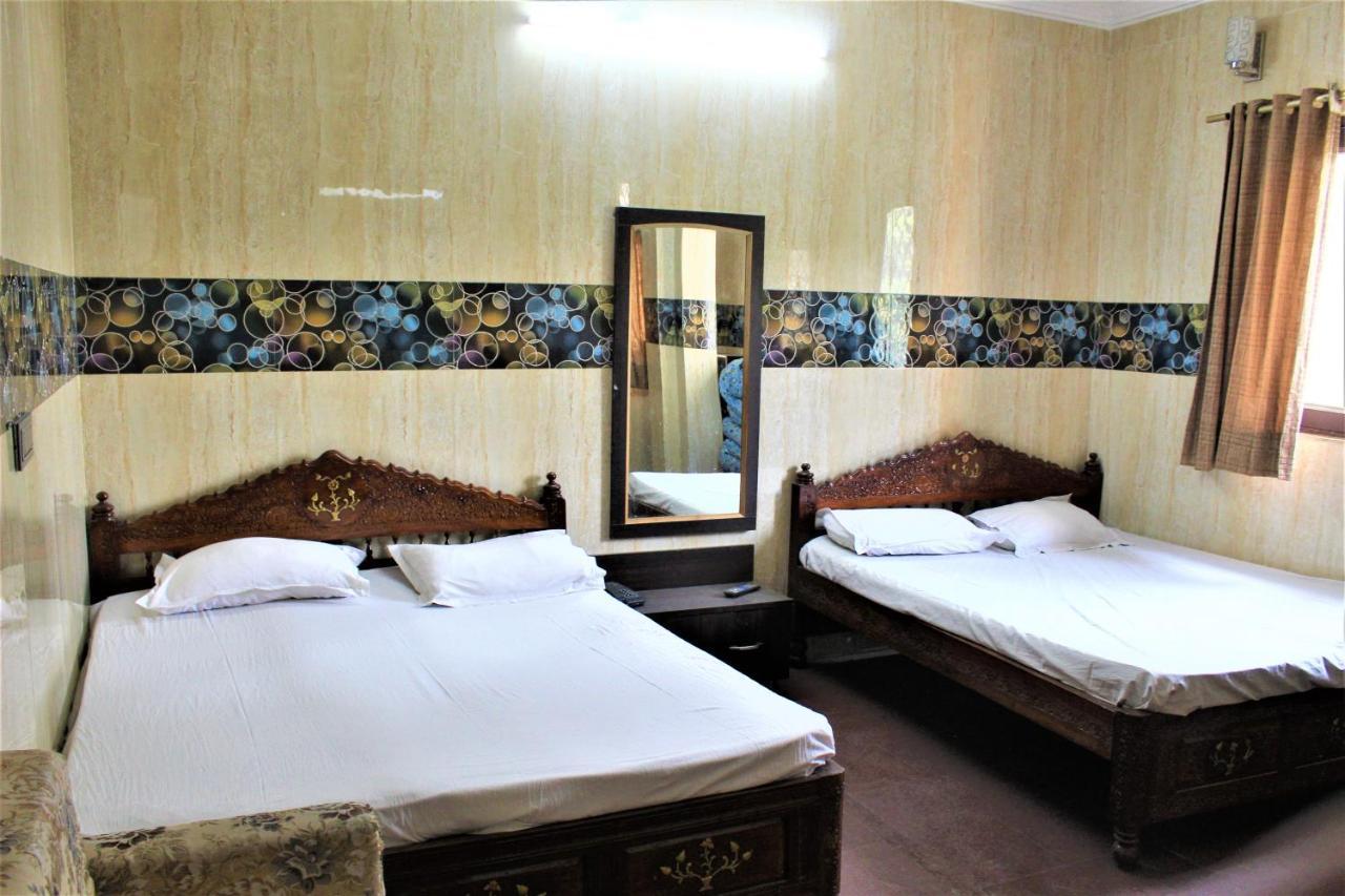 Central , Walk In Dargah & Markaz 3*