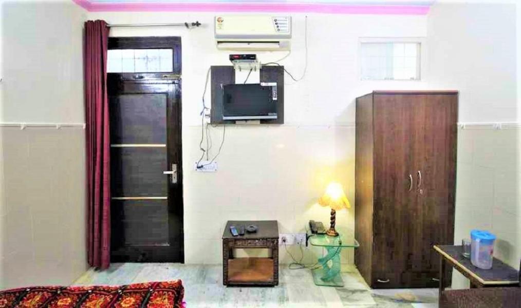 Guest house Central , Walk In Dargah & Markaz