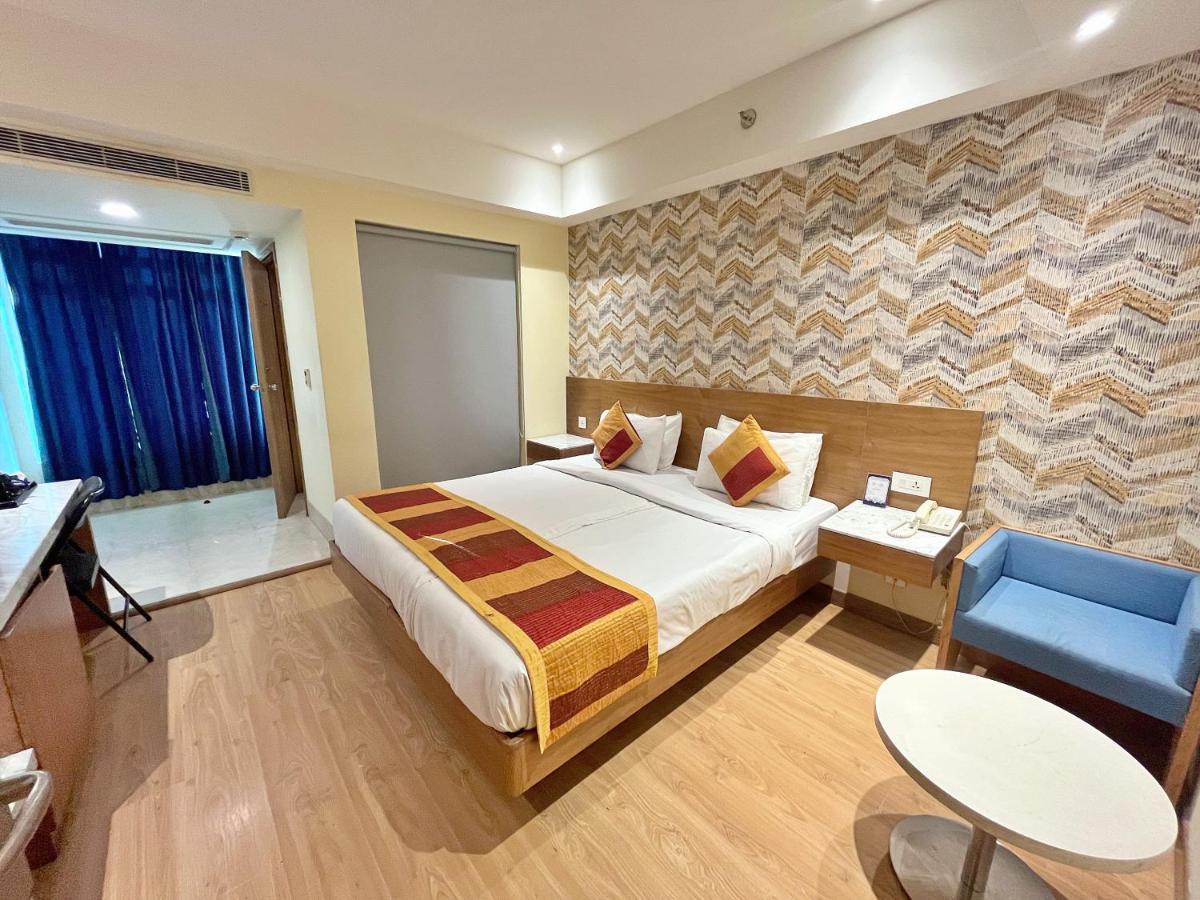 The Orion Plaza - Nehru Place Hotel 4*