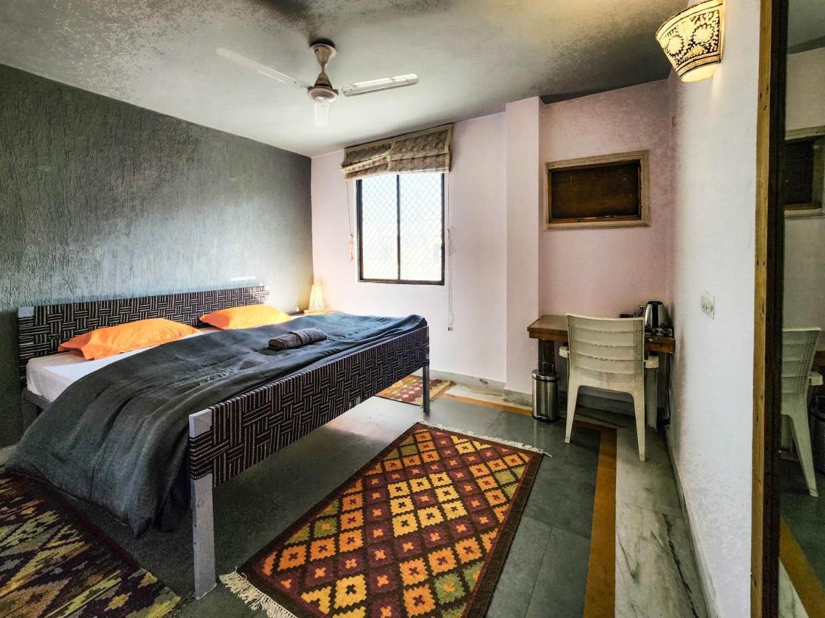 Albergue J House Near Bhikaji *