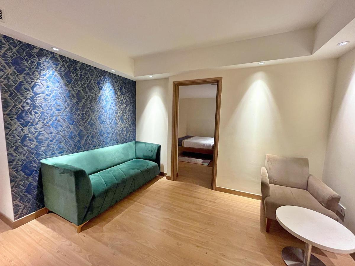 The Orion Plaza - Nehru Place Hotel New Delhi