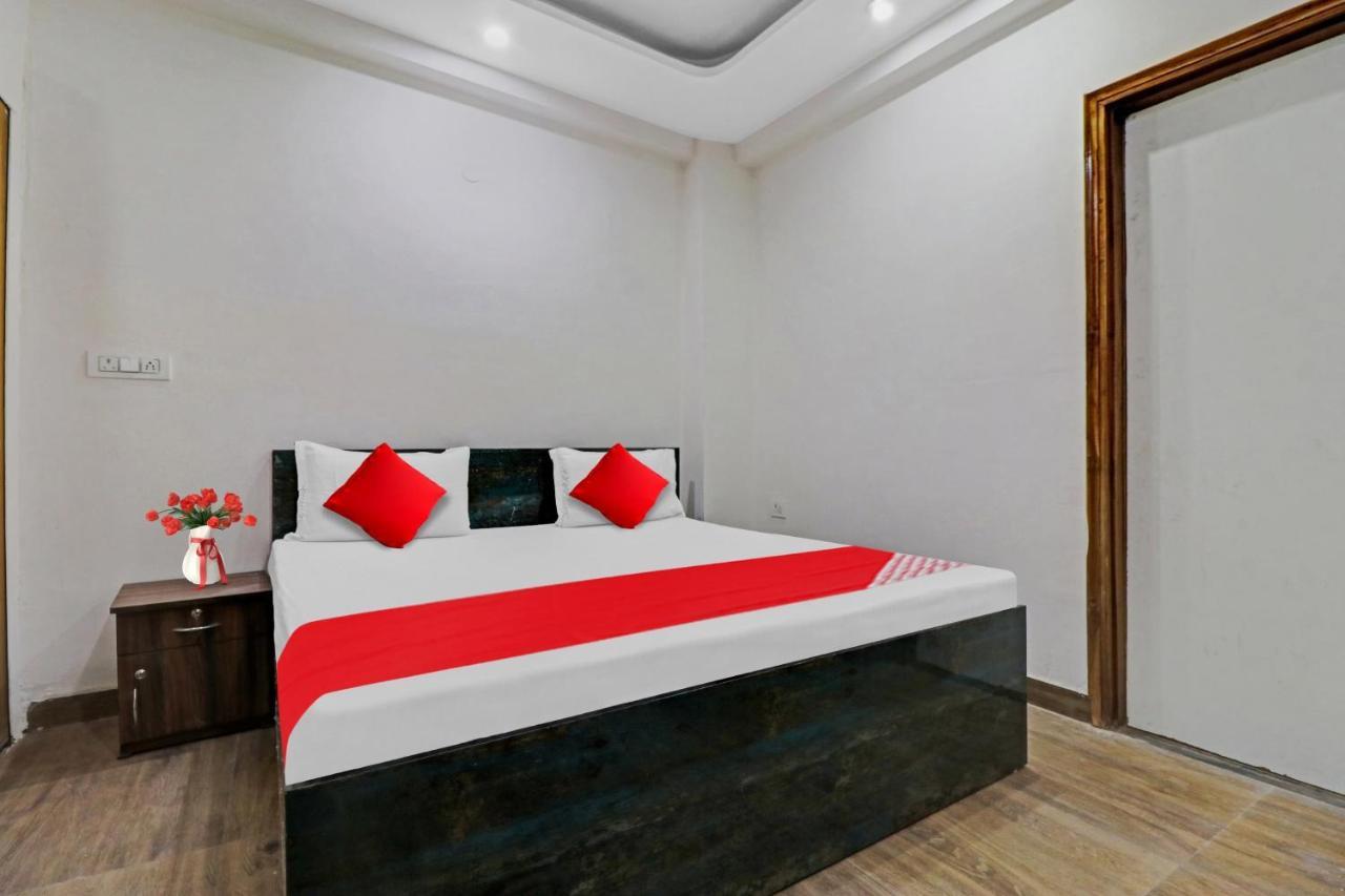 Flagship Park Avenue Casa Near Chhatarpur Metro Station 3*