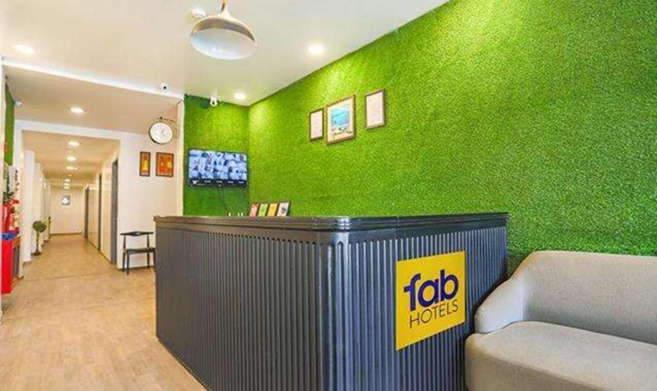 Yellow Chilli Britannia Chowk Hotel 4*