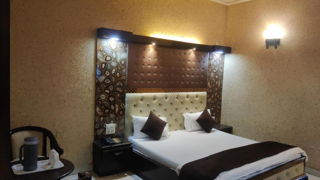 Perfect Hotel 3*