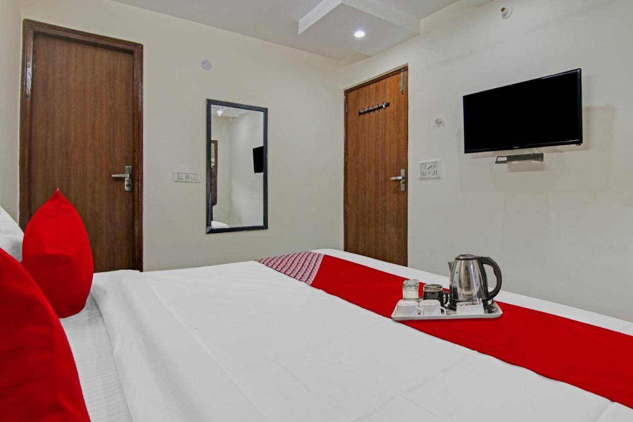 Hotel O King Near Tdi Mall New Delhi