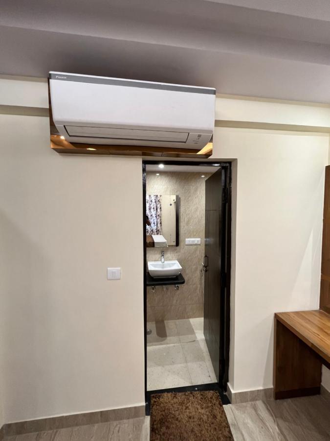 Mahalaxmi Deluxe Guest house *