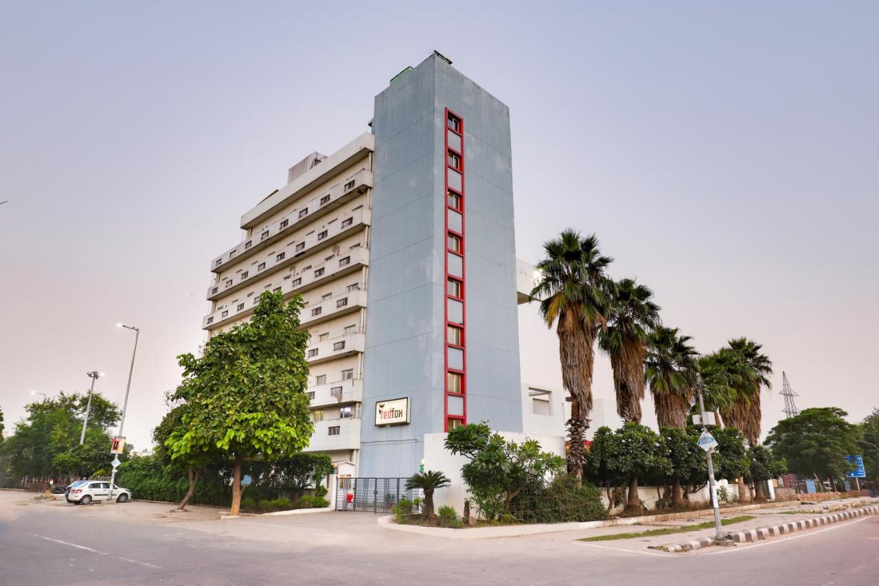 Red Fox By Lemon Tree Hotels, East