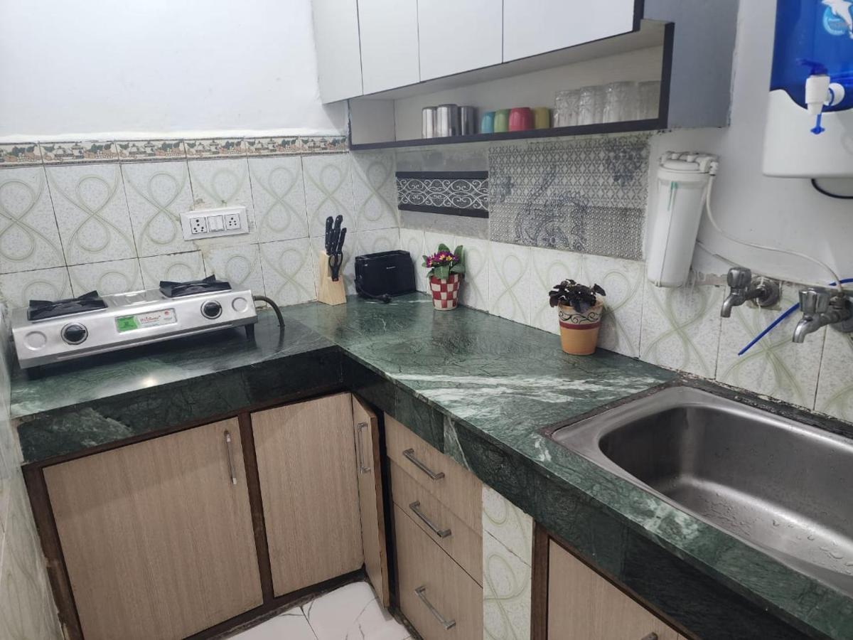 Homlee-Best Value Flat With Kitchen Near Metro