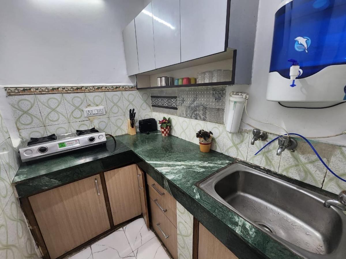 Homlee-Best Value Flat With Kitchen Near Metro *