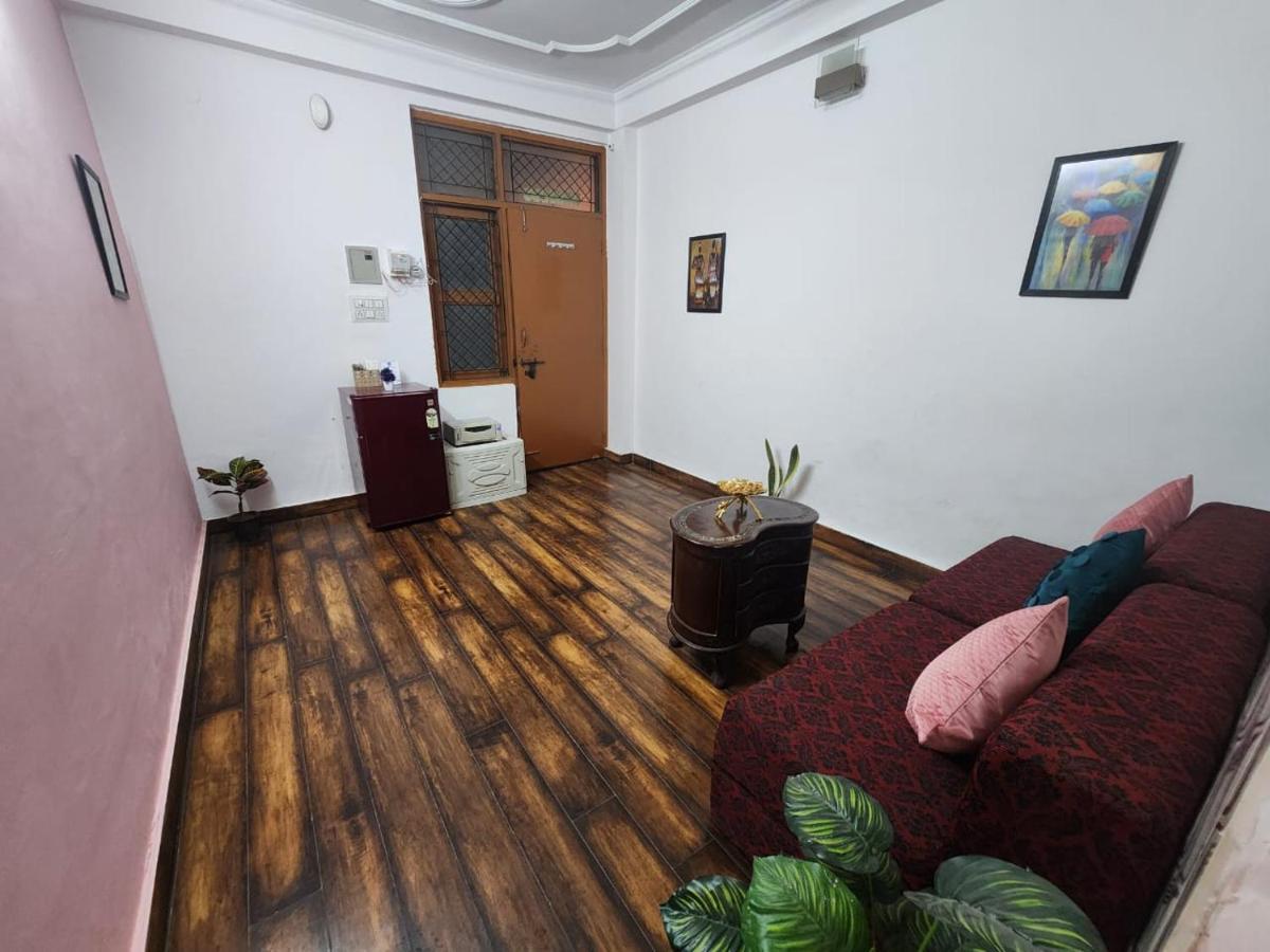 Homlee-Best Value Flat With Kitchen Near Metro Apartment