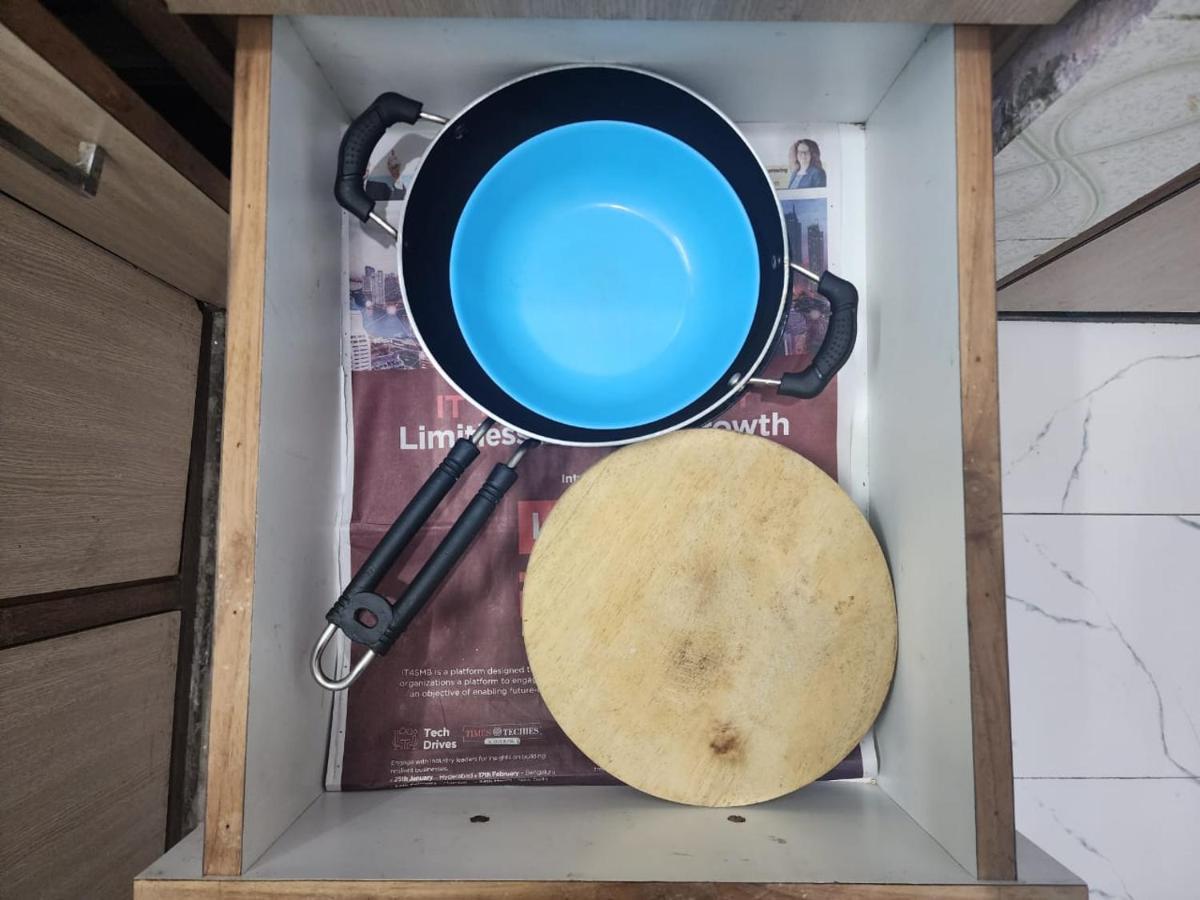 Homlee-Best Value Flat With Kitchen Near Metro