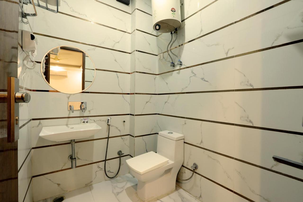 Charming Chanakya Hotel 3*
