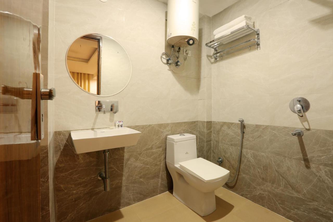 Charming Chanakya Hotel 3*