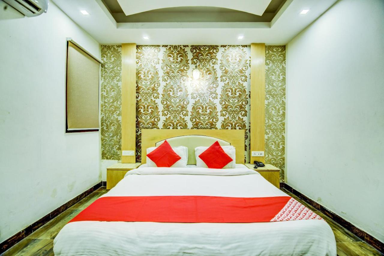 Hotel Oyo Asko International Near Gurudwara Shri Bangla Sahib Nova Deli