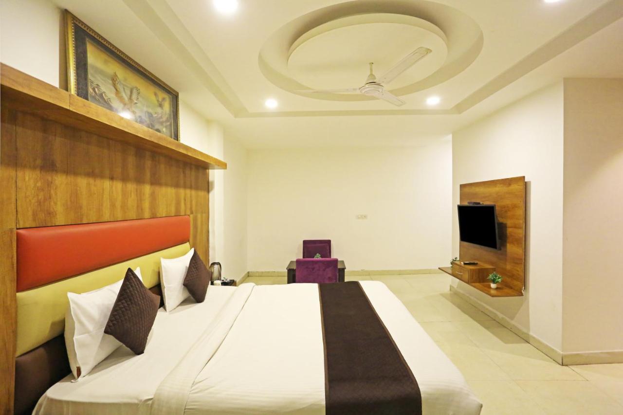 Hotel Sm Suits Near Delhi Airport-unit By Grand Urban Luxury 4*