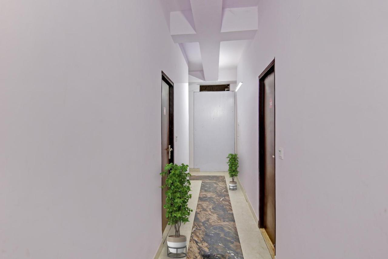 Collection O Decent Nest Near Nawada Metro Station 3* New Delhi