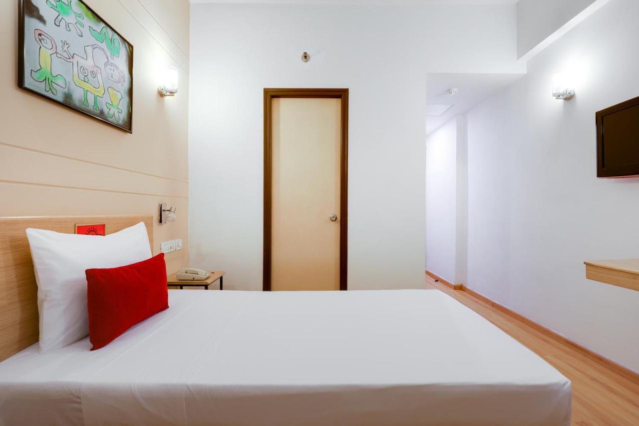 Red Fox By Lemon Tree Hotels, East Delhi (National Capital Territory of India)