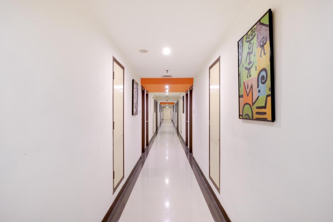 Red Fox By Lemon Tree Hotels, East 3* Delhi (National Capital Territory of India)