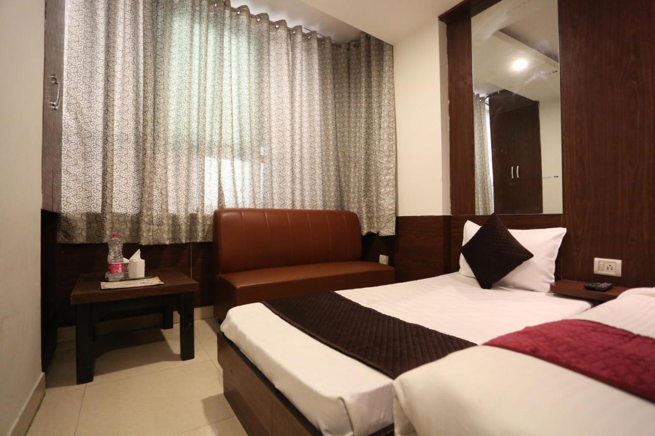 Grand Urban Luxury Near Delhi Airport Hotel