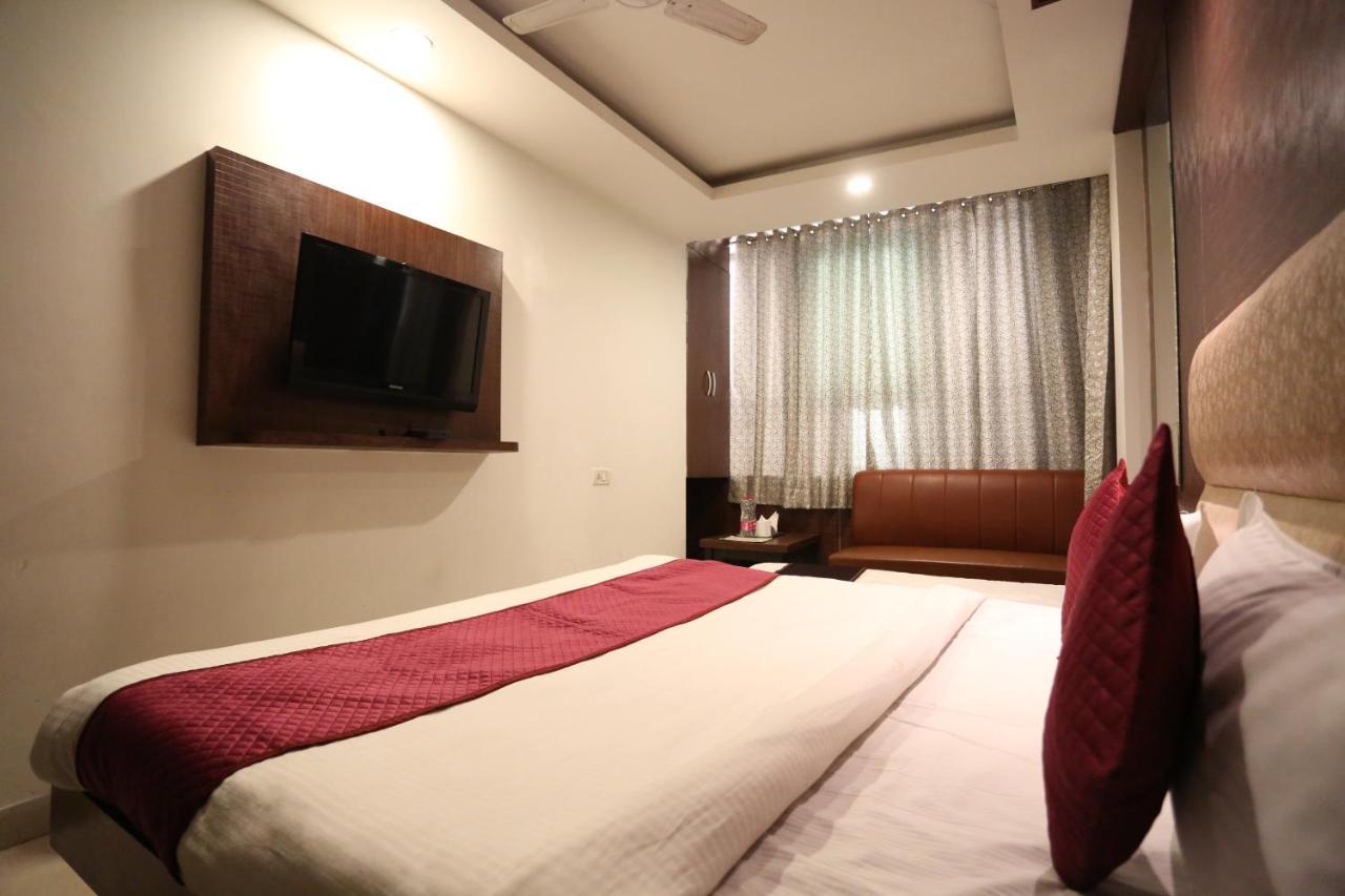 Grand Urban Luxury Near Delhi Airport