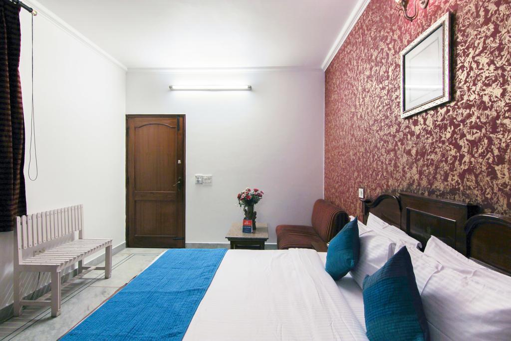 Rahul Palace Hotel 3*
