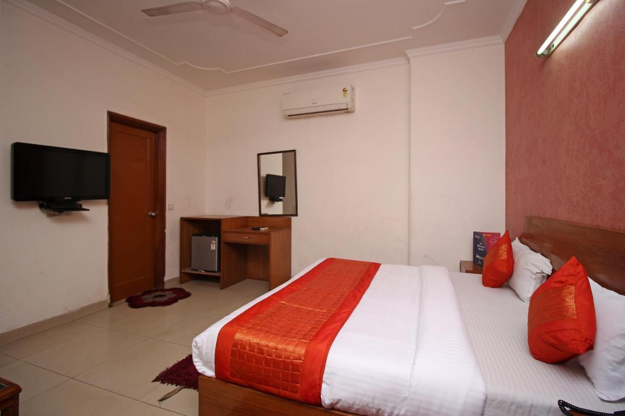 Oyo Ashoka International Near Gurudwara Shri Bangla Sahib 3* New Delhi