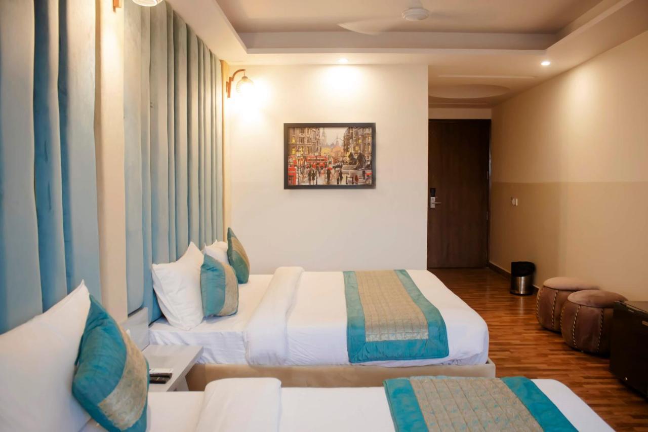 Hotel Airport Delhi International Airport 4*