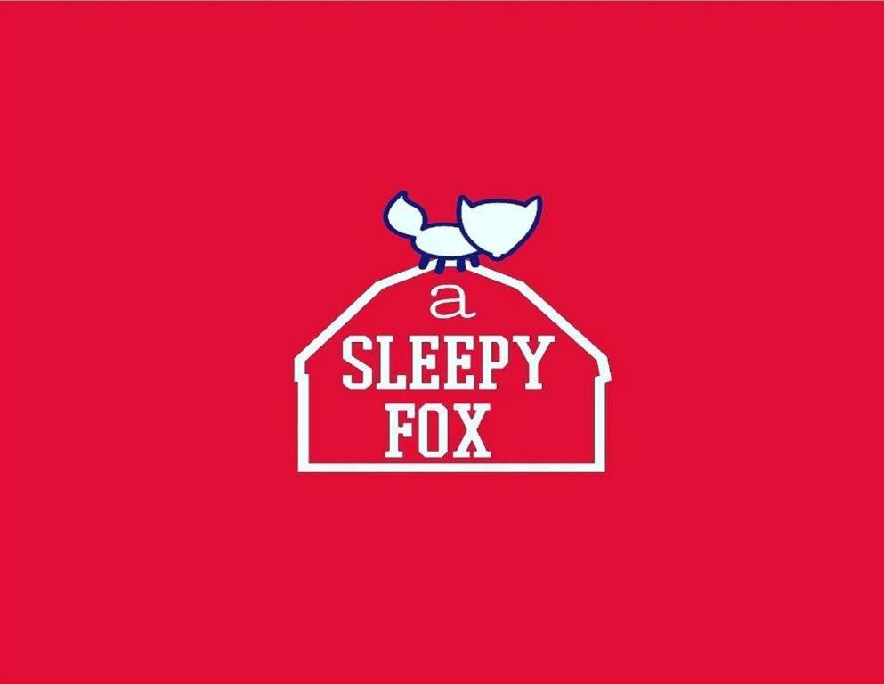 Hostel A Sleepy Fox