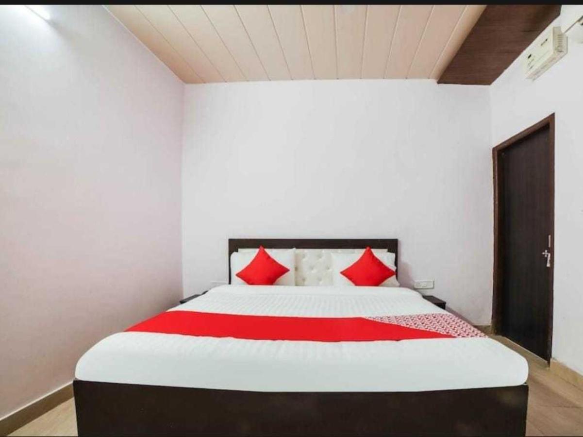 Hotel O Kl Khari Near Ashoka Park Mein Metro 3*