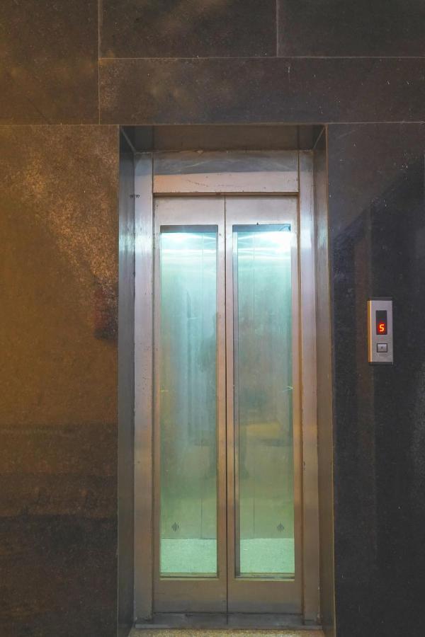 Hotel Lisa Homes - Dwarka Near Ramphal Chowk