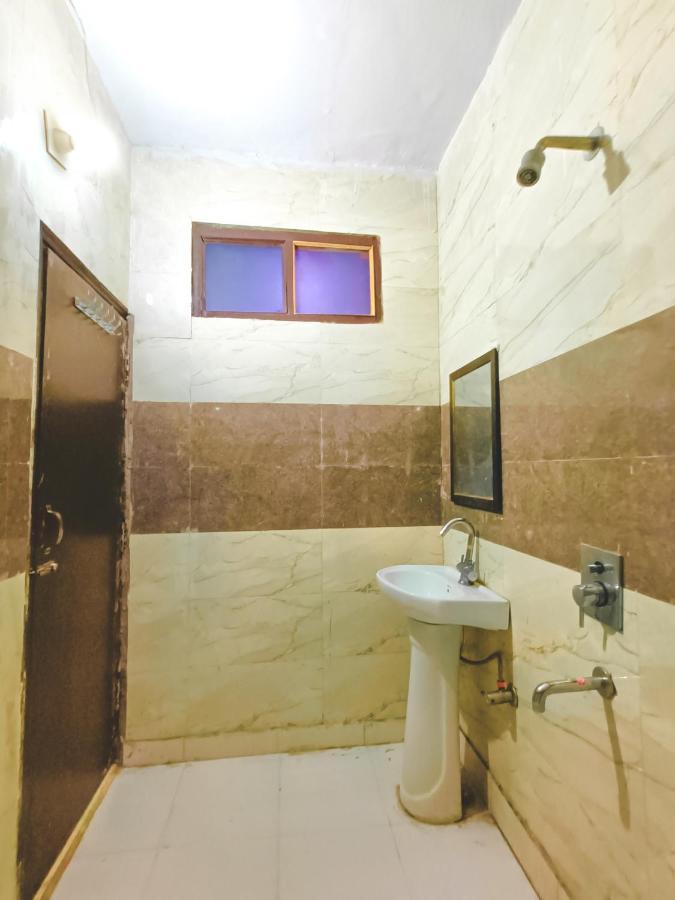 Lisa Homes - Dwarka Near Ramphal Chowk 3*