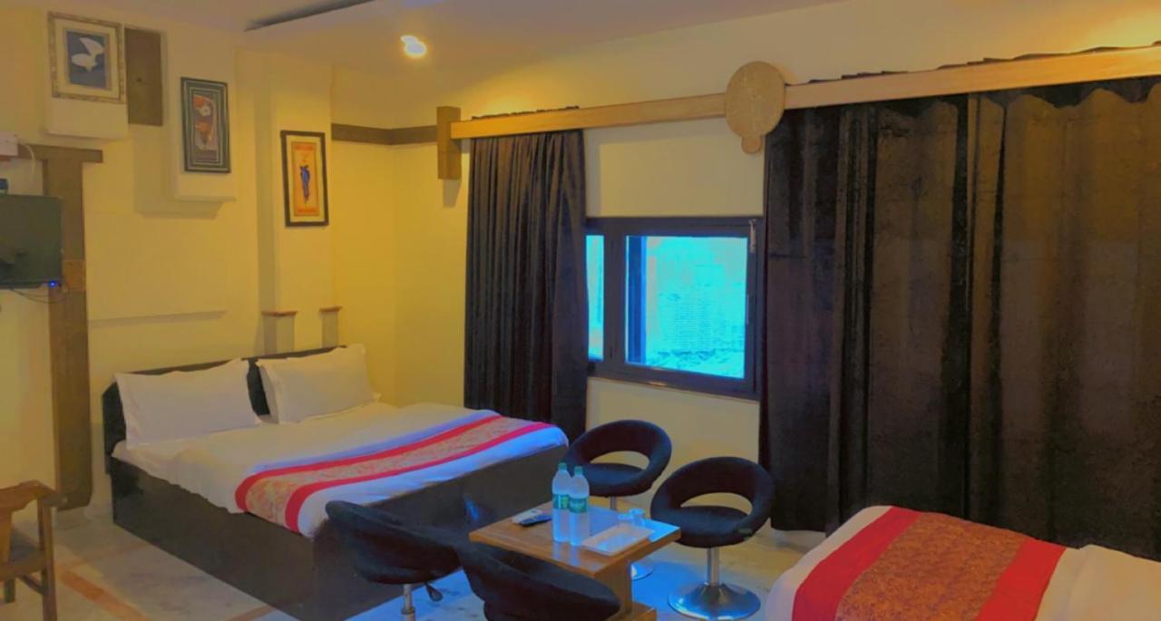 Fabstays-cottage Crown Plaza