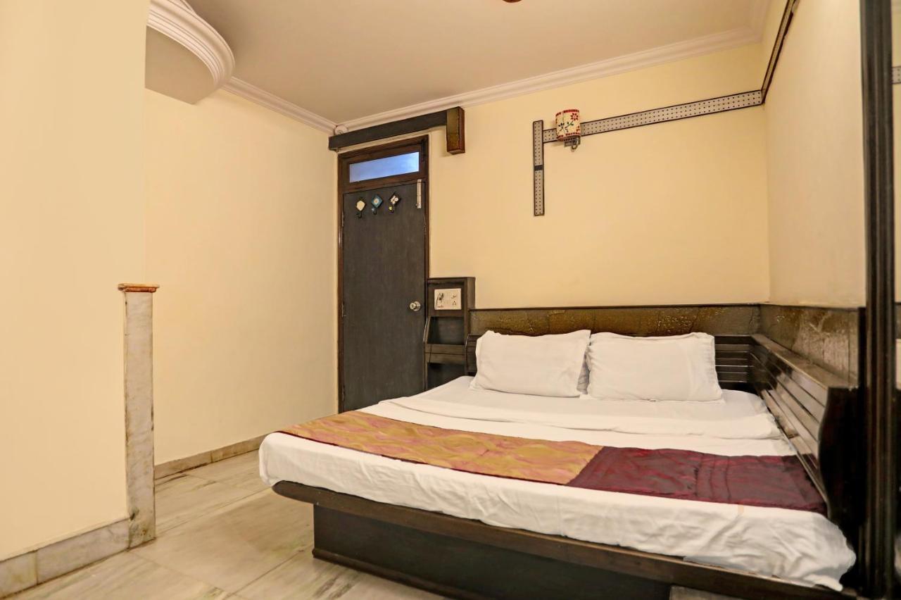 Fabstays-cottage Crown Plaza Hotel New Delhi