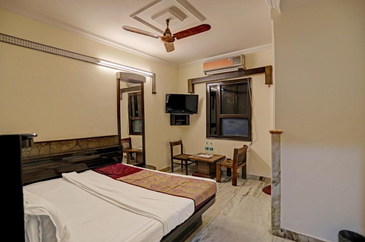 Fabstays-cottage Crown Plaza * New Delhi