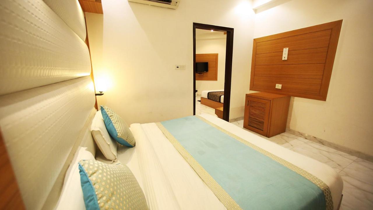 Bed & Breakfast Pathway - At Delhi Airport *