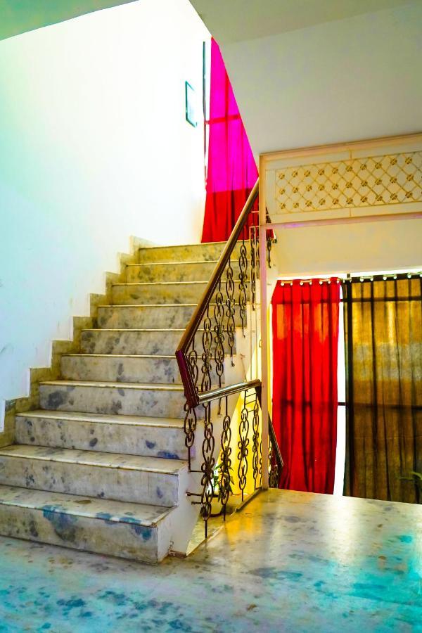 Ashok Palace - Mahipalpur Near Aerocity Hotel New Delhi