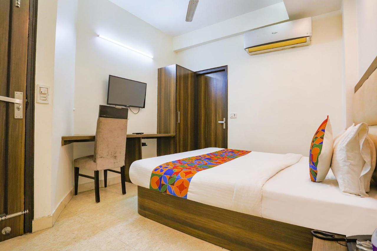 Fabhotel Jpm The Grand Bella - Nr Nehru Place Market Hotel 3*