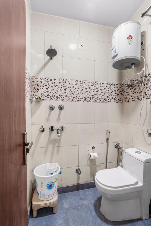 Homlee-luxurious 2bhk With Kitchen Near Metro Apartment *