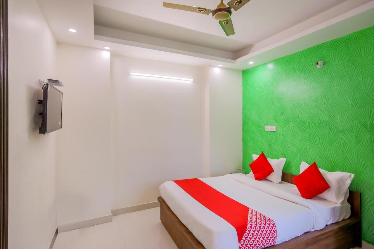 Hotel O Icon Near Delhi Airport