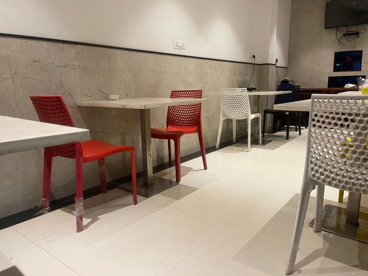 Hotel Nh Skye Suites 3*